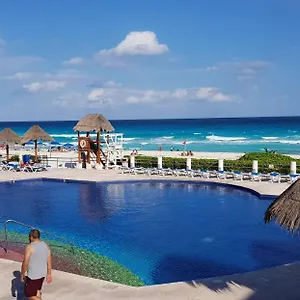 Marlin Turquesa Departamentos Frente Al Mar Apartment Cancun