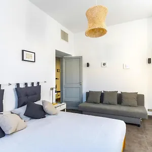 Hostly - Nicole Volturno- Full Center Apartment Rome