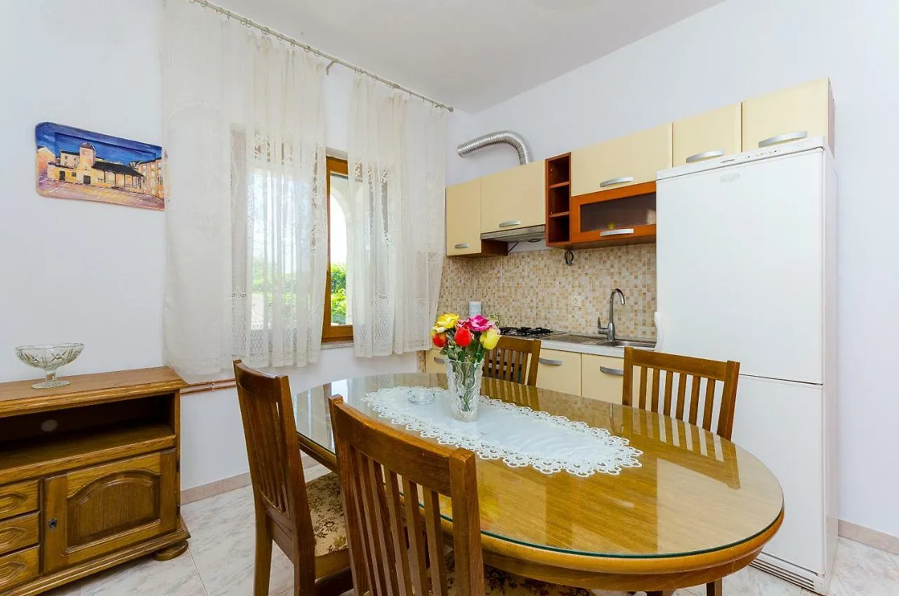 Apartment Apartman Ivan Trogir