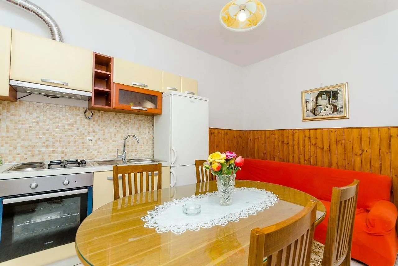 Apartman Ivan Trogir 0*,